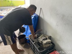 Pria di Parepare Olah Sampah Plastik Jadi Batako buat Jalan-Dinding