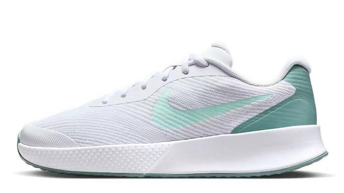img-title BeauPicks: 5 Rekomendasi Sepatu Padel Perempuan yang Super Stylish dan Nyaman