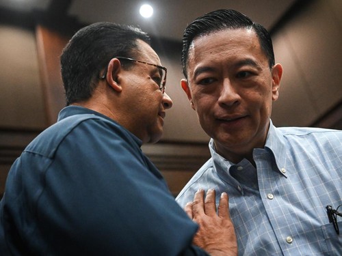 Eks Pimpinan KPK & Anies Hadiri Pleidoi Lembong, Doakan Hakim Objektif