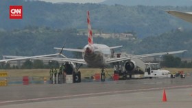 VIDEO: Bandara di Italia Lumpuh usai Pria Tewas Tersedot Mesin Pesawat