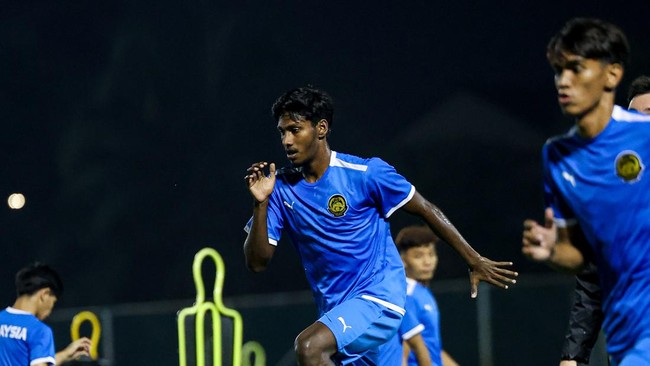 Duel Malaysia vs Indonesia Sangat Ditunggu Pelatih Harimau Malaya U-23 Nafuzi Zain mengakui bahwa duel Malaysia melawan tuan rumah Timnas Indonesia U-23 ditunggu oleh banyak orang.