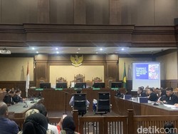 Tom Lembong Tuding Jaksa Tebang Pilih Tetapkan Tersangka Kasus Impor Gula