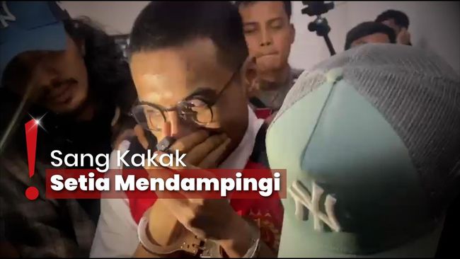 Vadel Badjideh Cengengesan Disinggung Hubungannya dengan LM