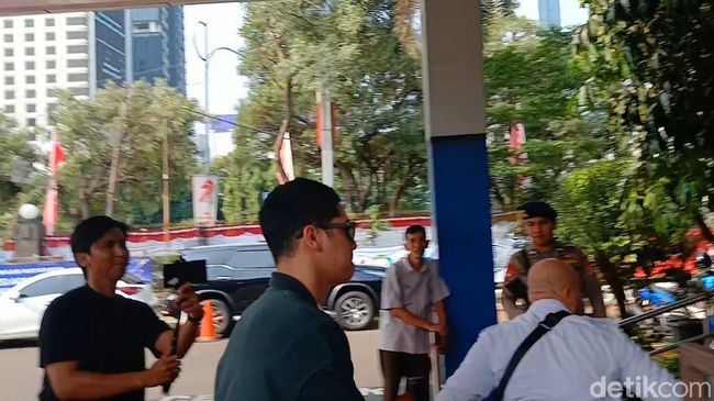 Al Ghazali Sambangi Polda Metro Jaya, Mau Laporkan Siapa?