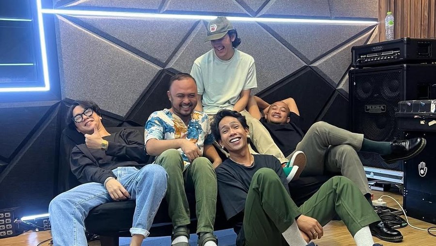Ari Lesmana dan Fourtwnty Ari Lesmana dan Fourtwnty