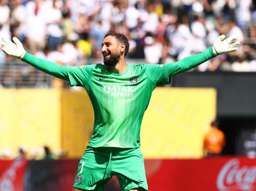 Donnarumma Dicoret PSG dari Skuad Piala Super, Tanda Bakal Dibajak MU?