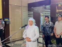 Kata Khofifah Usai Beri Keterangan Soal Dana Hibah