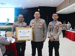 Kapolres Pelabuhan Tanjung Priok Raih Penghargaan di Rakernis PMJ 2025