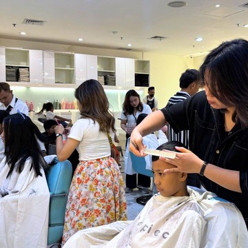 Satu Hari Penuh Kasih, One Piece Hair Studio Gelar Acara Amal Bersama Rumah Belajar Ceria Joglo