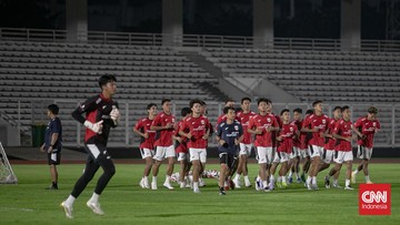 Berita Panas dari Dunia Sport CNN : Gerald Vanenburg soal Regulasi 45 Menit untuk Pemain U-23: Lelucon