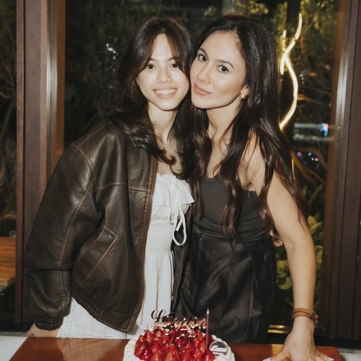 <p>Pada <em>postingan</em> terbarunya itu, Wulan juga menyelipkan ucapan ulang tahun dan kata-kata manis untuk sang putri. &ldquo;Selamat ulang tahun untuk perempuan cerdas, galak, dan lucu yang menerangi setiap kehidupan kita,&rdquo; tulisnya, dikutip dari laman<em> Instagram@wulanguritno,</em> Kamis (10/7/2025).&nbsp;(Foto: Instagram@wulanguritno)</p>