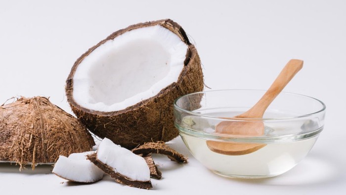 Rutin Konsumsi Minyak Kelapa Murni di Pagi Hari, Ini Manfaat yang Kamu Rasakan