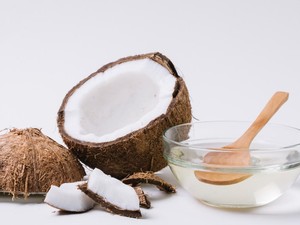 Rutin Konsumsi Minyak Kelapa Murni di Pagi Hari, Ini Manfaat yang Kamu Rasakan
