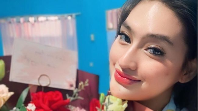 Disewa Rp10 Juta, Ini 7 Potret LC Misri Berkerudung Saat Diperiksa Kasus Brigadir Nurhadi