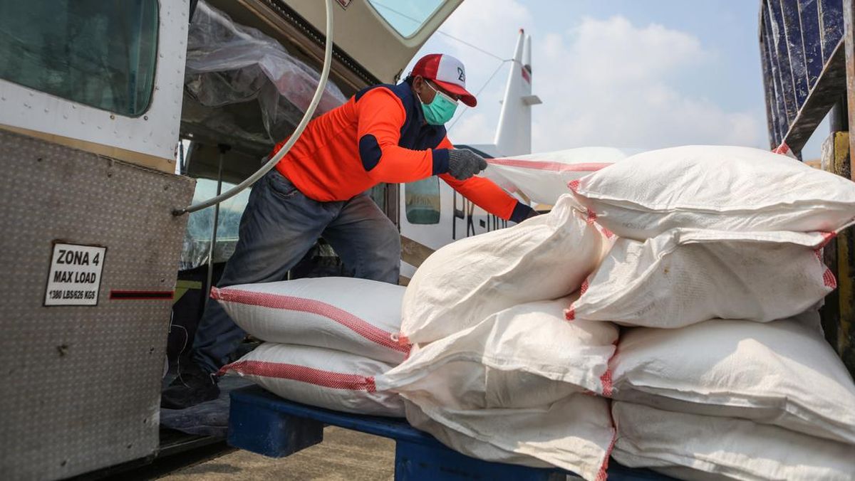 Modifikasi Cuaca, Garam Ditabur di Langit Sukabumi hingga Ujung Kulon