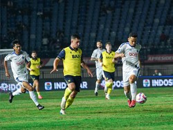 Arema FC Vs Oxford United: Singo Edan Digunduli 0-4