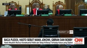 VIDEO: Baca Pledoi, Hasto Sebut Nama Jokowi, Gibran dan Bobby