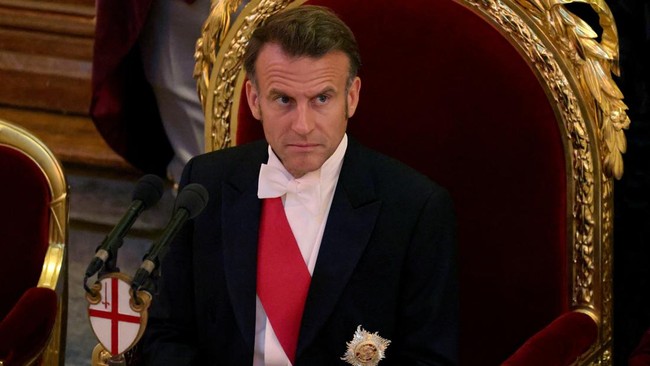 Presiden Prancis Emmanuel Macron berkunjung ke Inggris dan meminta negara itu mengakui negara Palestina.
