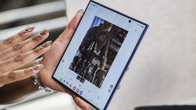 FOTO: Tampang Kece Samsung Galaxy Z Fold 7 Goda Konsumen