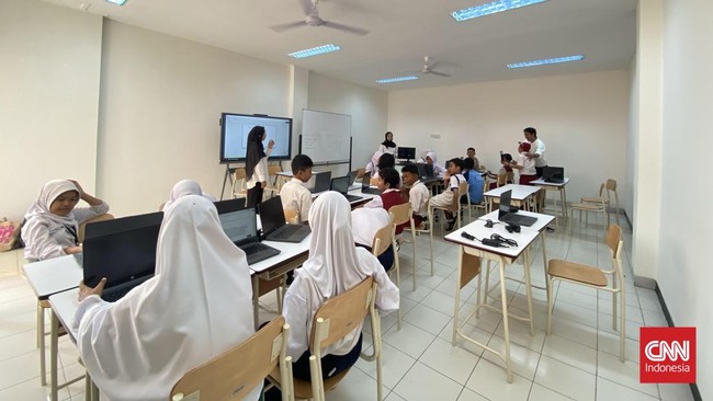 Kepsek sekolah rakyat di Jakarta menceritakan hasil simulasi atau uji coba selama dua hari, dan menyatakan siap untuk menyambut tahun ajaran baru pekan depan.