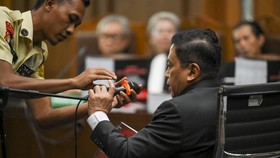 Hasto Disebut Jadi Tumbal karena KPK Gagal Tangkap Harun Masiku