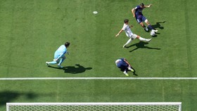 FOTO: PSG Bikin Real Madrid Luluh Lantak