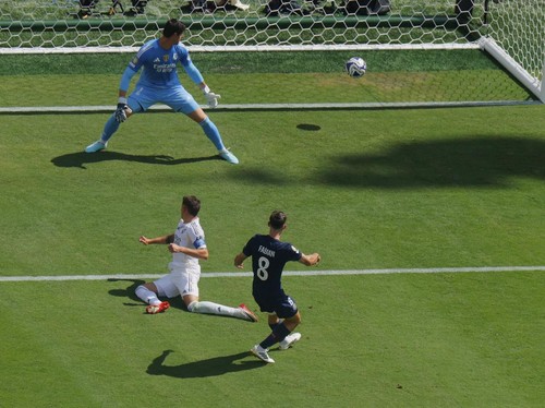 Kata-kata Courtois Usai Madrid Dihajar PSG di Piala Dunia Antarklub