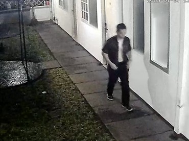 img-title Rekaman CCTV Disorot, Istri Sempat Minta Penjaga Kosan Cek Kamar Diplomat Kemlu