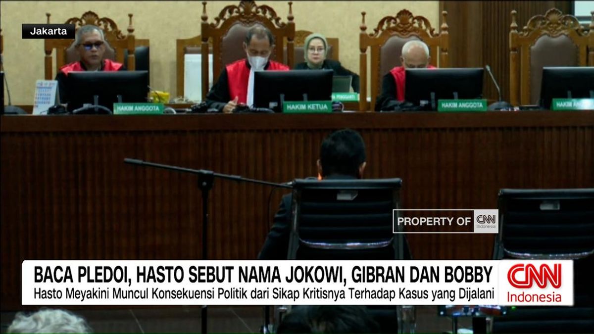 VIDEO: Baca Pleidoi, Hasto Sebut Nama Jokowi, Gibran, dan Bobby