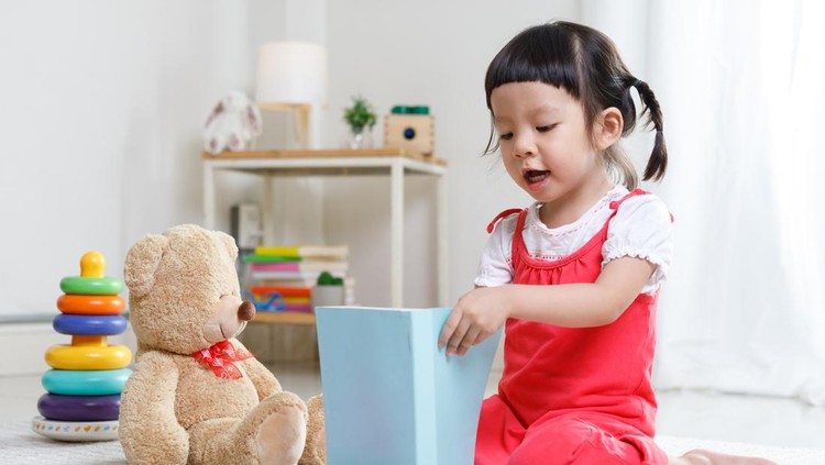15 Kado untuk Anak Perempuan 3 Tahun yang Bemanfaat dan Bagus