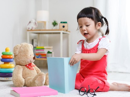 15 Kado untuk Anak Perempuan 3 Tahun yang Bemanfaat dan Bagus