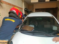 Balita 22 Bulan di Surabaya Terkunci di Mobil gegara Main Kunci