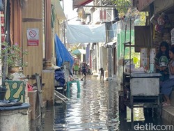 Waspada Banjir Rob Ancam Pesisir Jatim hingga 24 November 2025