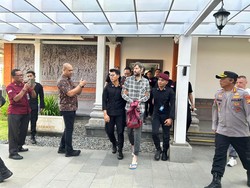 Buronan Interpol Asal Rusia Diekstradisi via Bandara Ngurah Rai