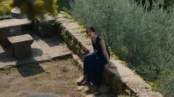 Review Film 'Sore: Istri dari Masa Depan', Kombinasi Visual dan Musik yang Magis