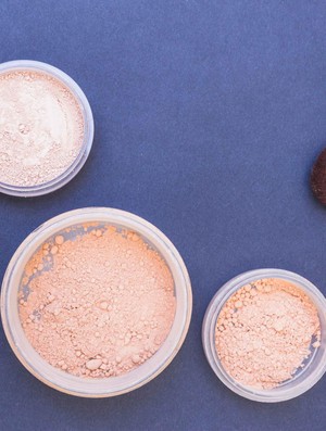 BeauPicks: 5 Rekomendasi Loose Powder untuk Kulit Berminyak, Bye Shiny Face!