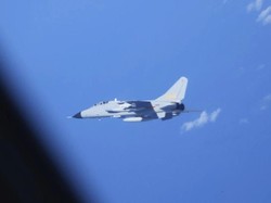 Jepang Protes Jet Tempur China Terbang Terlalu Dekat Pesawat Militernya
