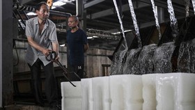 Aktivitas Pabrik China Merosot pada Juli 2025 Imbas Orderan Turun