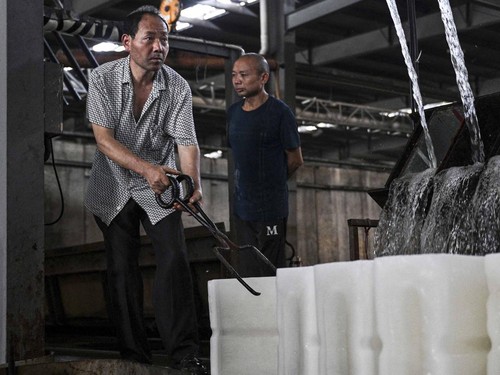 Aktivitas Pabrik China Merosot pada Juli 2025 Imbas Orderan Turun