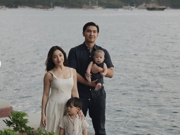 Tips MPASI ala Nikita Willy Saat Traveling, Bawa Mini Rice Cooker