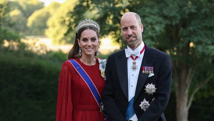 Pangeran William dan Kate Middleton di Windsor.