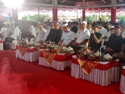 Wabup Gianyar Hadiri Arahan Gubernur Terkait Bali Bersih Sampah