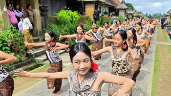 FOTO: Kemeriahan Festival Desa Penglipuran Bali 2025