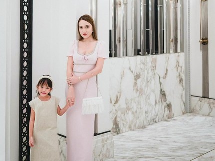 5 Potret Claire Anak Shandy Aulia Semakin Cantik Seperti Sang Bunda