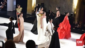 'Crescendo' Visual dari Haute Couture Stephane Rolland