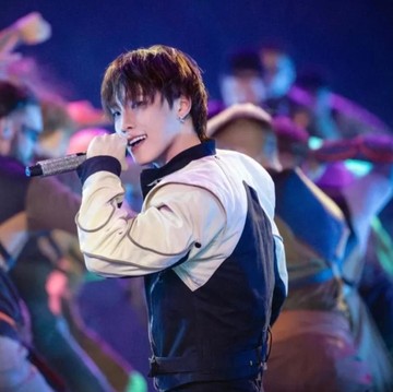 Dino SEVENTEEN Jadi Artis K-Pop Pertama yang Tampil di 2025 Esports World Cup