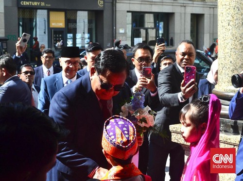 Tiba di Brussel Belgia, Prabowo Disambut Diaspora di Hotel