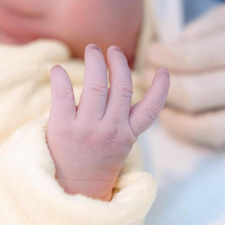 <p>Tak lupa keduanya menyelipkan doa indah untuk Si Kecil. "Semoga kelak menjadi anak yg sholeh, berbakti kepada orang tua, dan berguna bagi nusa dan bangsa, aamiinnn. Selamat datang di dunia jagoan kecil papi mami,"&nbsp;tulisnya. Foto: Instagram @ribkasugiarto</p>