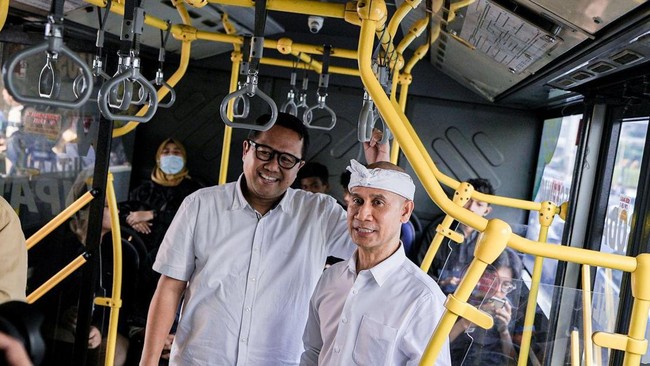 Saat ini, Transjakarta tengah berfokus mengembangkan layanan dari berbagai aspek, termasuk faktor penunjang seperti retail, UMKM, hingga potensi bisnis lainnya.