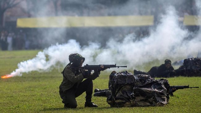Sama seperti anggota TNI, anggota Komcad juga memiliki diberi pangkat ketika dilantik. Berikut urutan pangkat Komcad.
